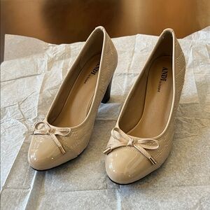 Andi by Outland shoes NWOT